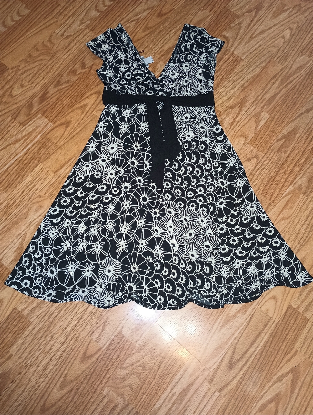 Dressbarn Brand Dress. Black & Cream. Women's 12